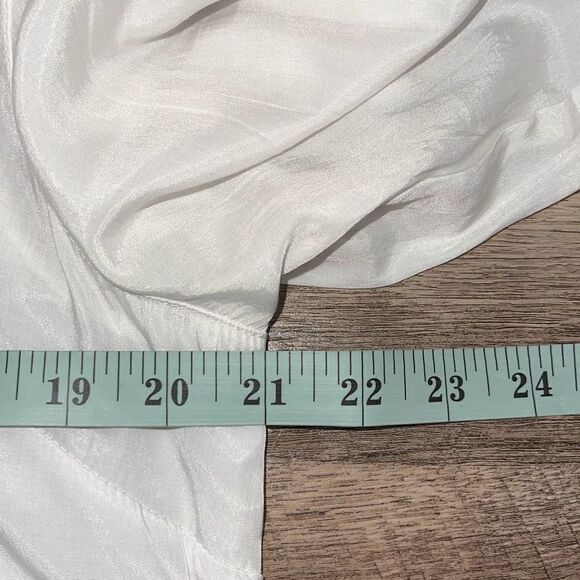 Forgotten Grace Women's Embroidered Floral Button-Up Tunic Shirt White Small - Picture 6 of 7